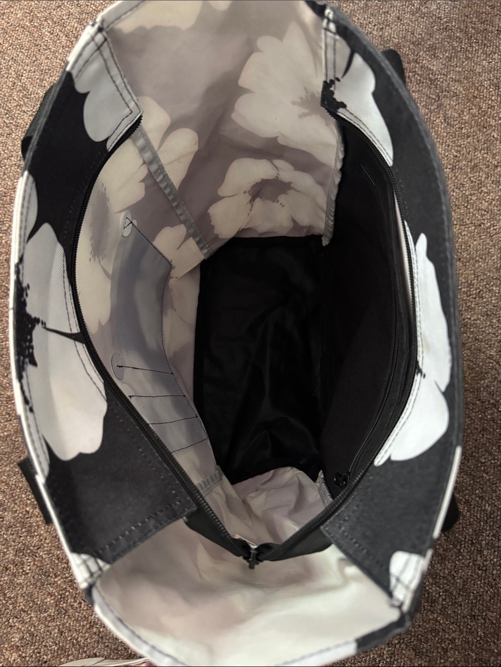 thirty-one Black and White Floral Tote - Picture 3 of 6